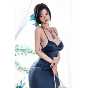 Refined City Beauty Bezlya GangBen 167cm / 5'4"