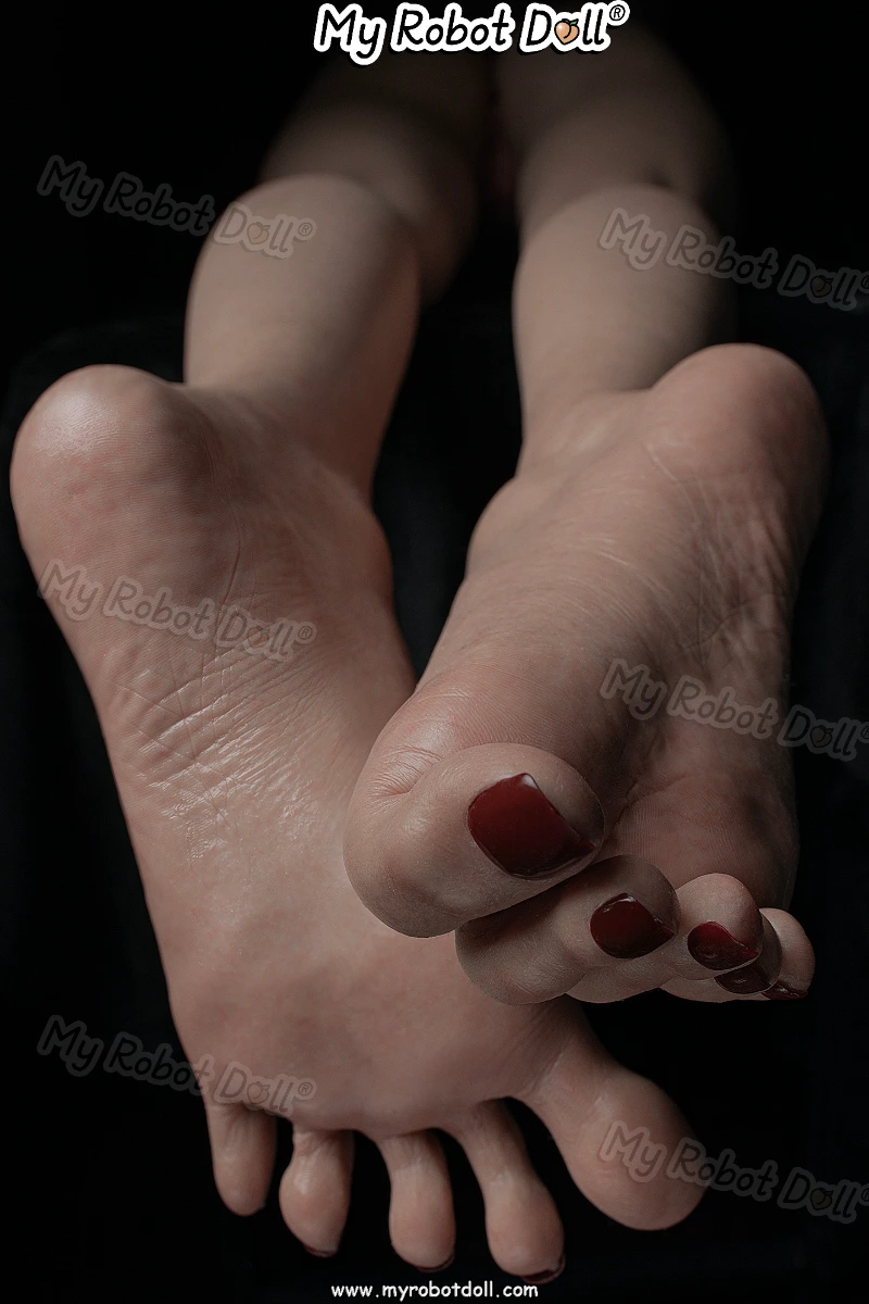 TAYU feet detail