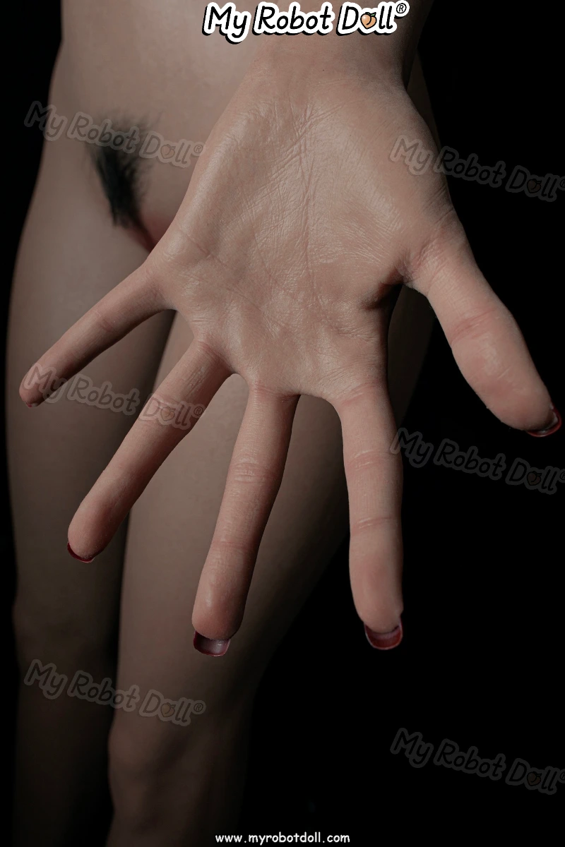 TAYU hands detail